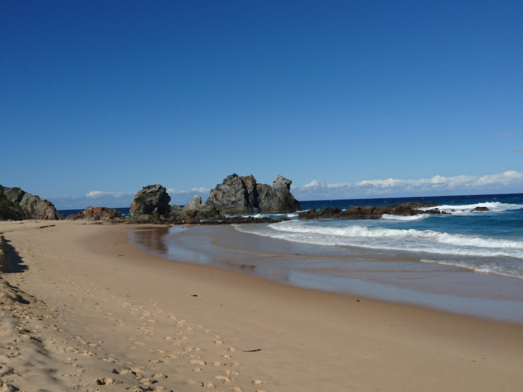 Camel Rock Beach Car Park | parking | Wallaga Lake Rd, Wallaga Lake NSW 2546, Australia