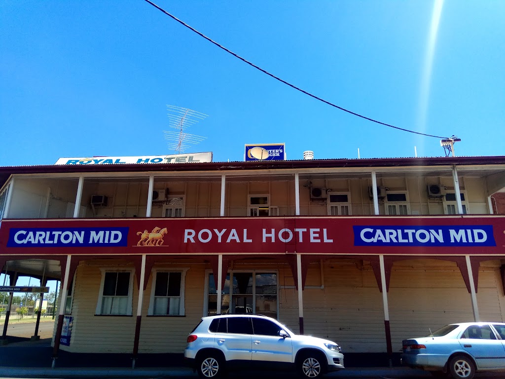 Royal Hotel Mundubbera | 4 Lyons St, Mundubbera QLD 4626, Australia | Phone: (07) 4165 4204