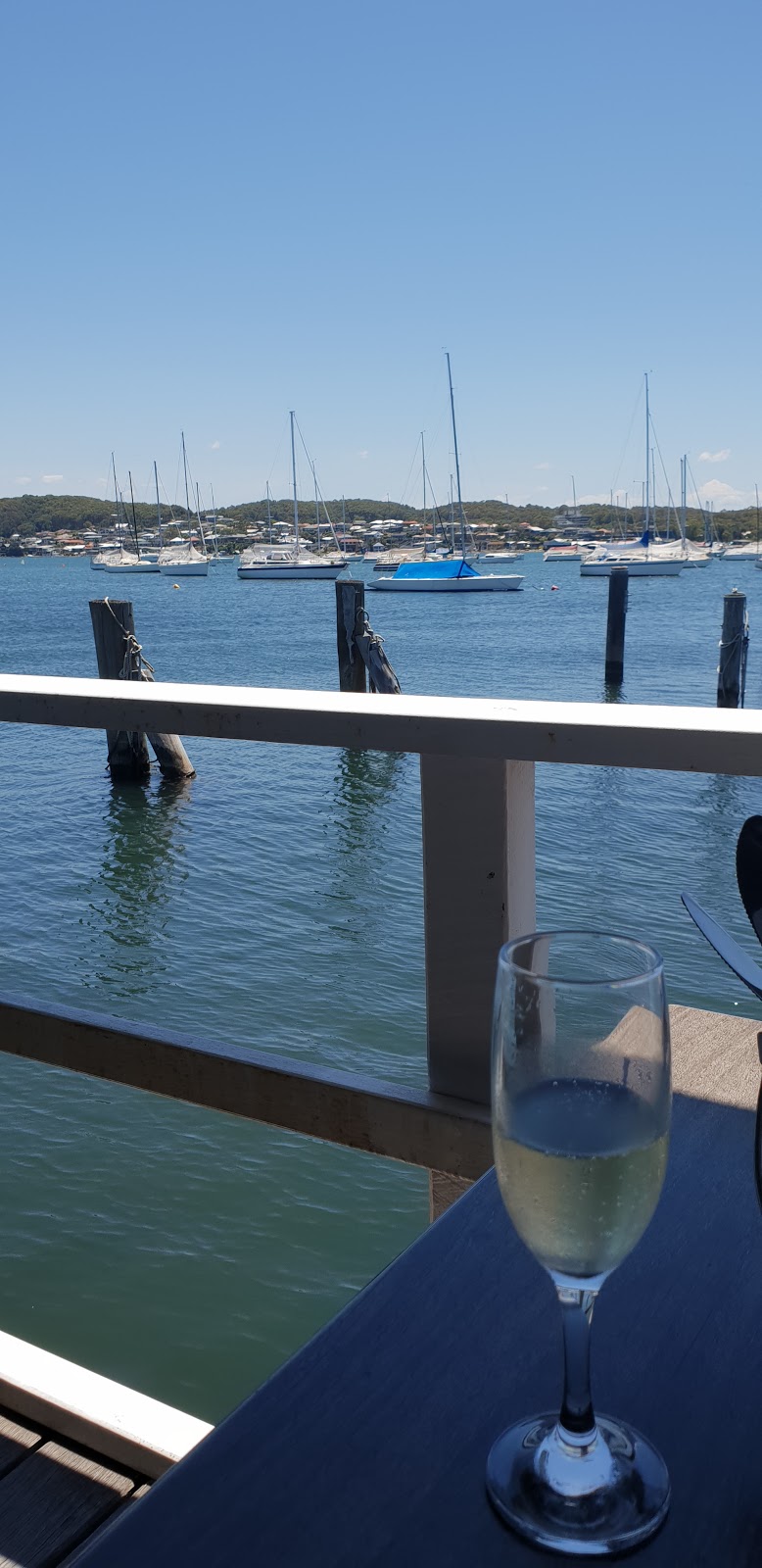 Crusoes on the Lake | restaurant | Lake Macquarie Yacht Club, Ada St, Belmont NSW 2280, Australia | 0249455522 OR +61 2 4945 5522