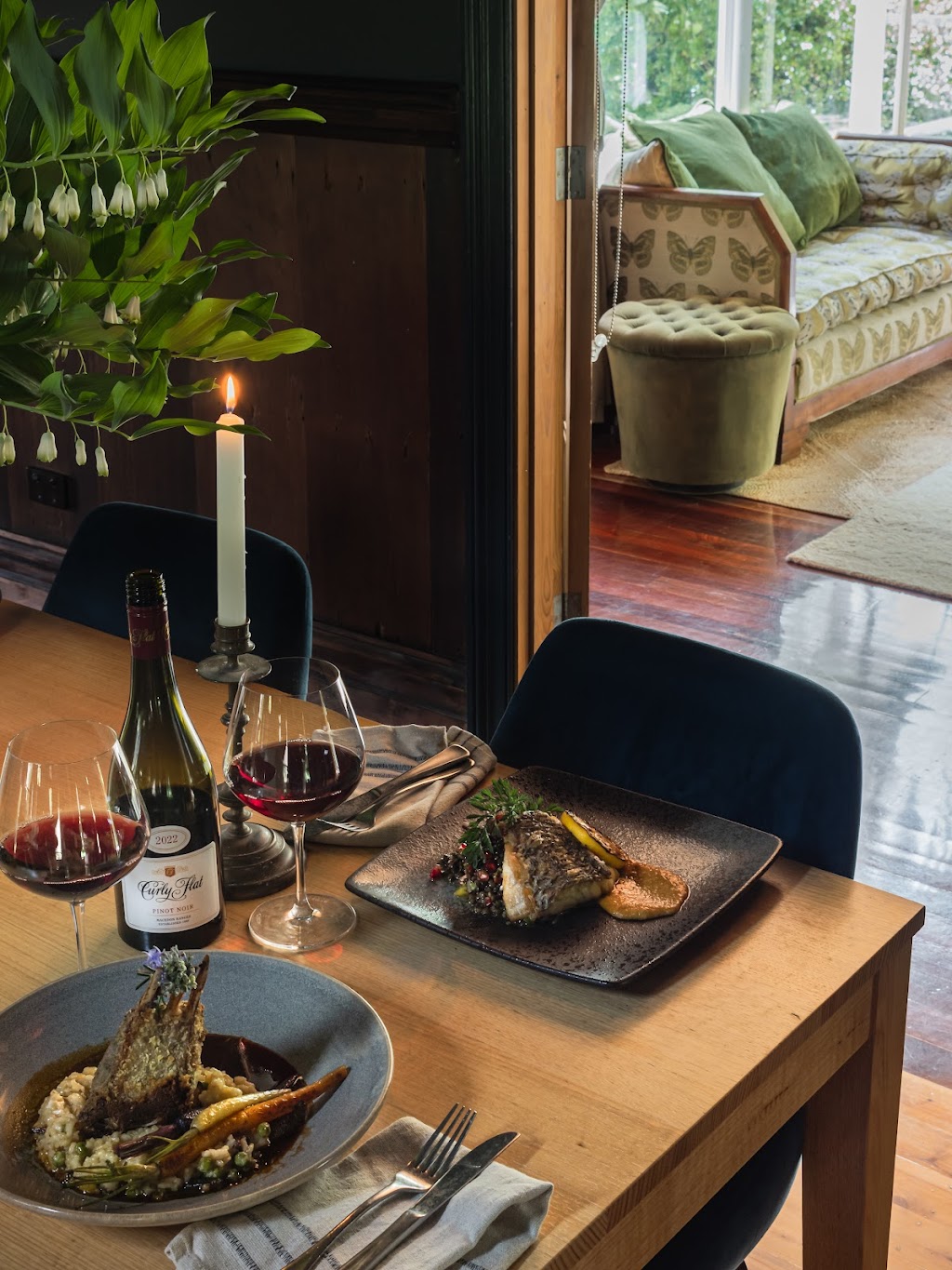 The Cosmopolitan Cottage | Luxury Accommodation | 10 Quarry St, Trentham VIC 3458, Australia | Phone: (03) 5424 1516