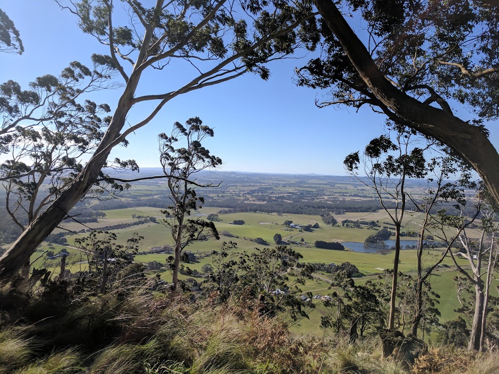 Mt Buninyong Extinct Volcano | park | Buninyong VIC 3357, Australia | 0353418211 OR +61 3 5341 8211