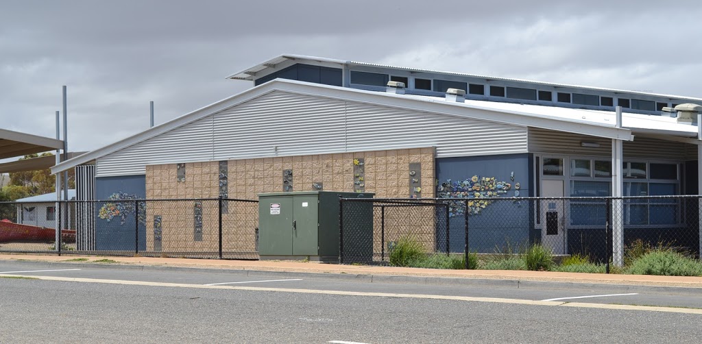 Port Elliot Primary School | school | 4 Cameron St, Port Elliot SA 5212, Australia | 0885543399 OR +61 8 8554 3399