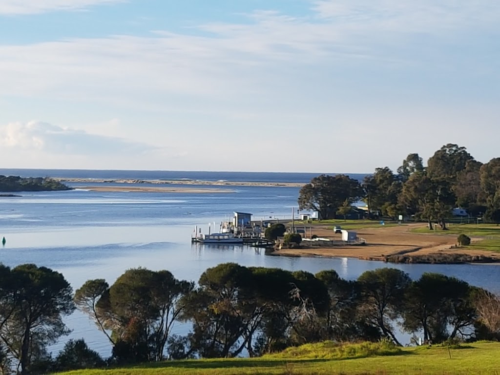 Mallacoota Views | lodging | 12 Mirrabooka Rd, Mallacoota VIC 3892, Australia | 0351580600 OR +61 3 5158 0600