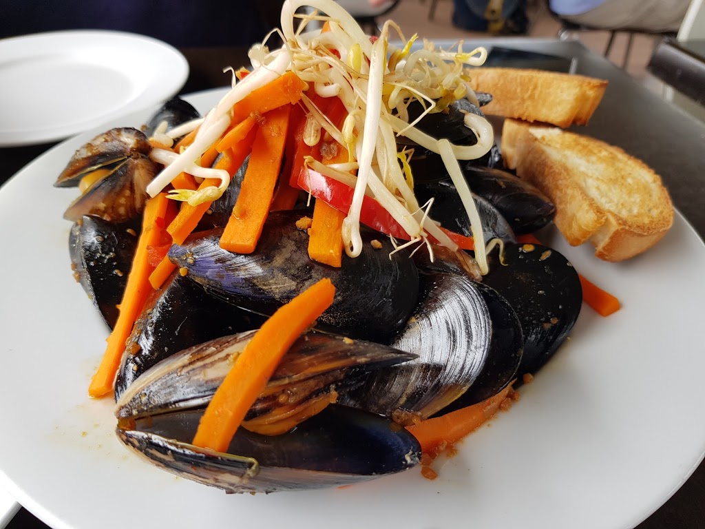 Advance Mussel Supply | 230-250 Queenscliff Rd, Portarlington VIC 3221, Australia | Phone: (03) 5259 1377