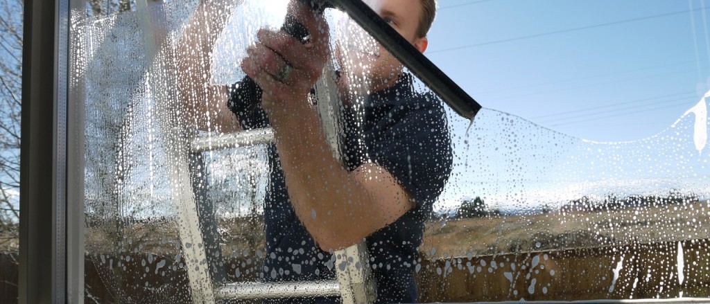 MARZ Window Cleaning | 27 Templewood Cres, Avondale Heights VIC 3034, Australia | Phone: 0425 864 605