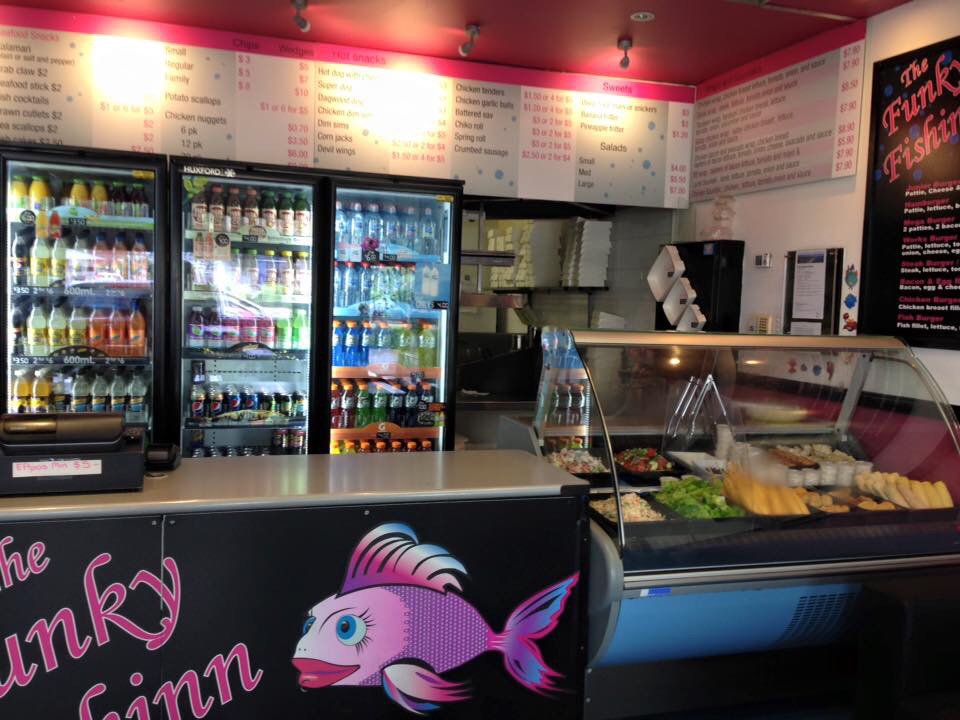 The Funky Fish Inn | meal takeaway | 1/123-125 Lae Dr, Runaway Bay QLD 4216, Australia | 0755005777 OR +61 7 5500 5777