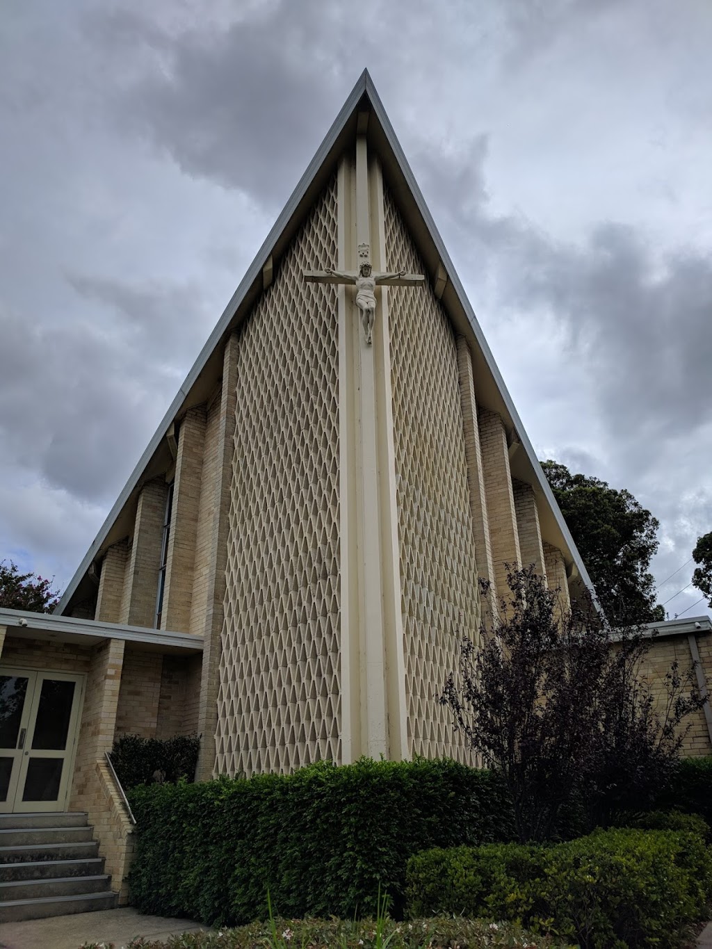 Saint Thereses Catholic Church | church | 440 Blaxland Rd, Denistone NSW 2114, Australia | 0298092925 OR +61 2 9809 2925