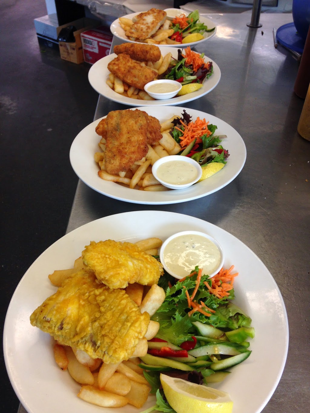 Fish on the Edge | restaurant | 4/36 Main Rd, Wivenhoe TAS 7320, Australia | 0364317011 OR +61 3 6431 7011