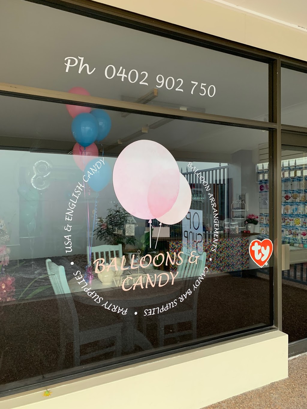 Tanilba Bay Balloons & Candy | Shop 13/61 President Wilson Walk, Tanilba Bay NSW 2319, Australia | Phone: 0402 902 750