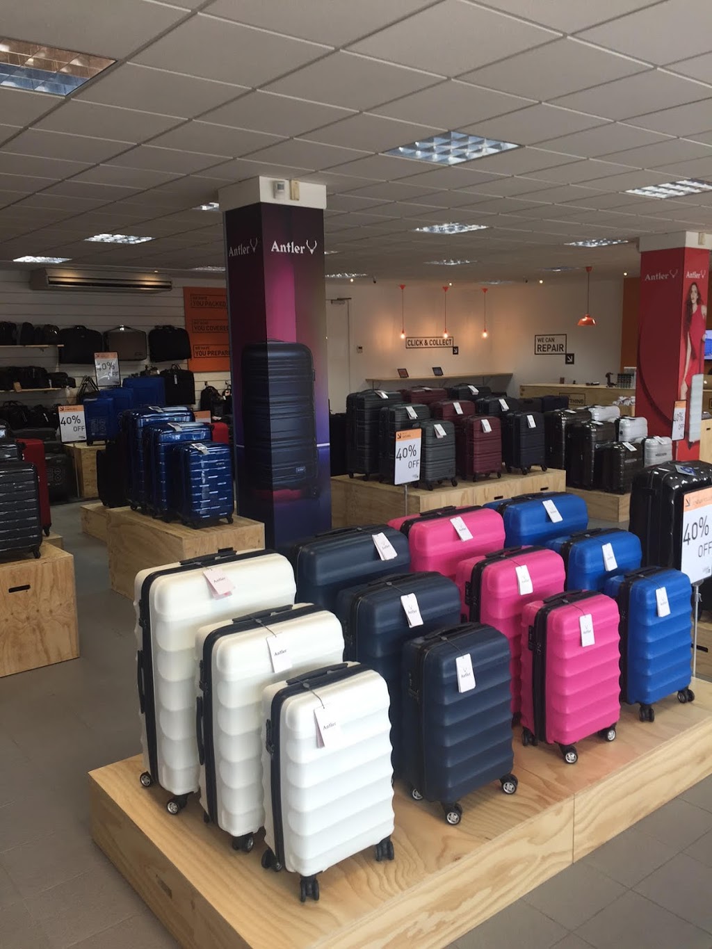 Luggage Hub | store | 1432 Dandenong Rd, Oakleigh VIC 3166, Australia | 1300814758 OR +61 1300 814 758