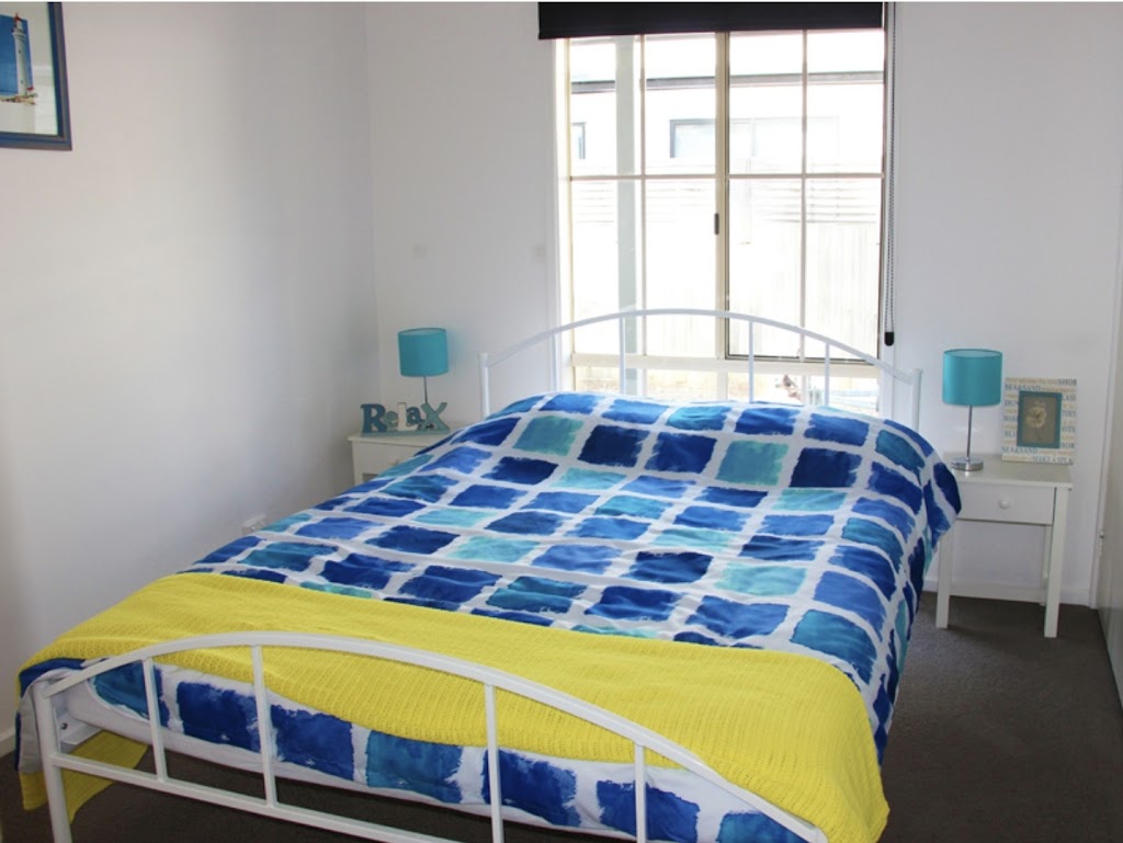 The Nautical Mile Beach House | Koala St, Cowes VIC 3922, Australia | Phone: 0412 653 937