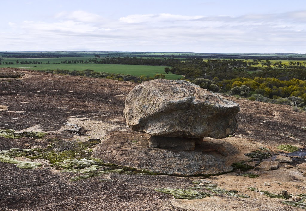 Granite monolith | park | Elachbutting WA 6479, Australia