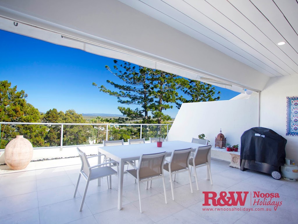 Noosa Views Apartment 4 - RW Noosa Holidays | 33 Noosa Dr, Noosa Heads QLD 4567, Australia | Phone: (07) 5448 0966