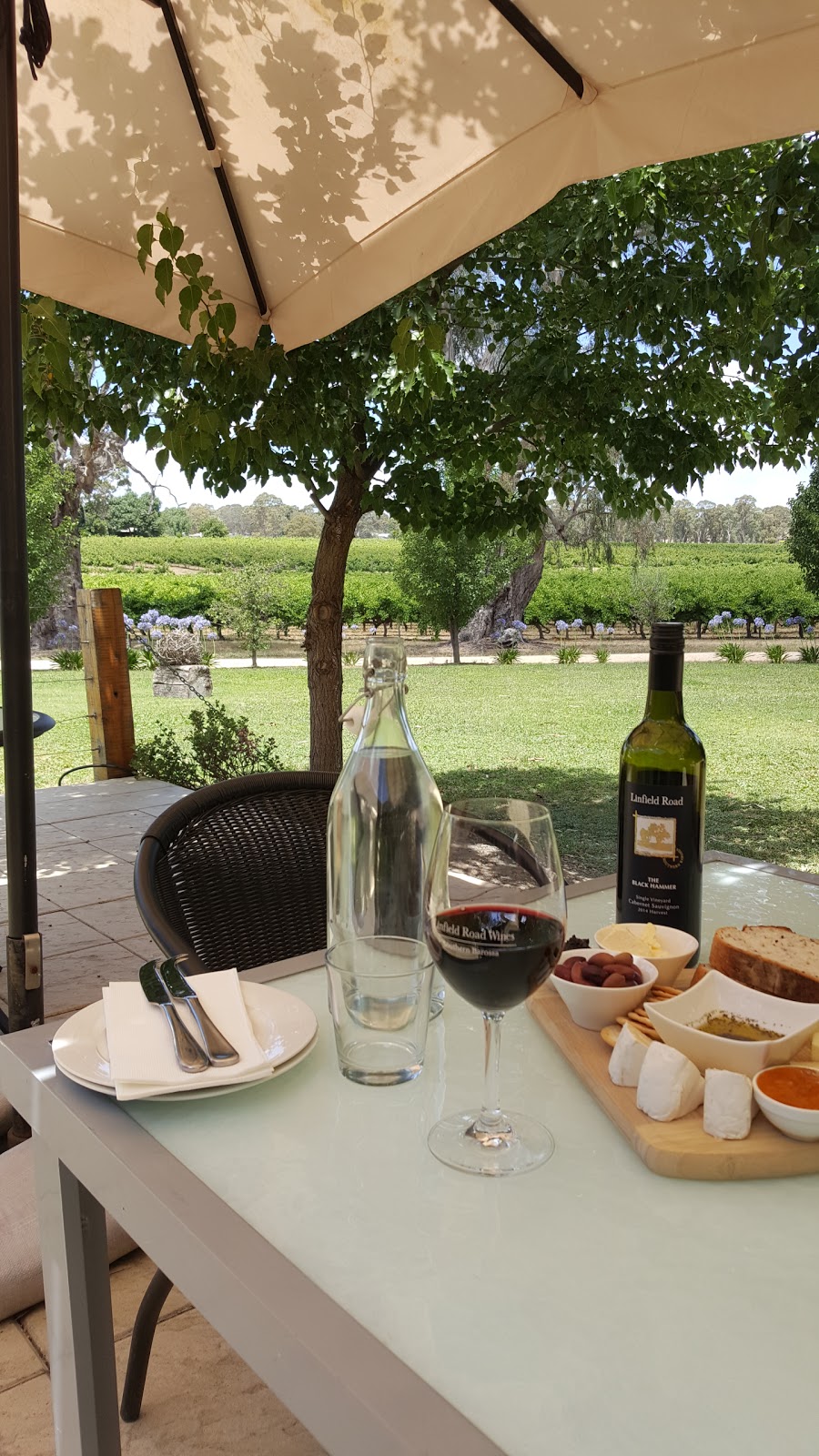 Linfield Road Winery | restaurant | 65 Victoria Terrace, Williamstown SA 5351, Australia | 0885247355 OR +61 8 8524 7355