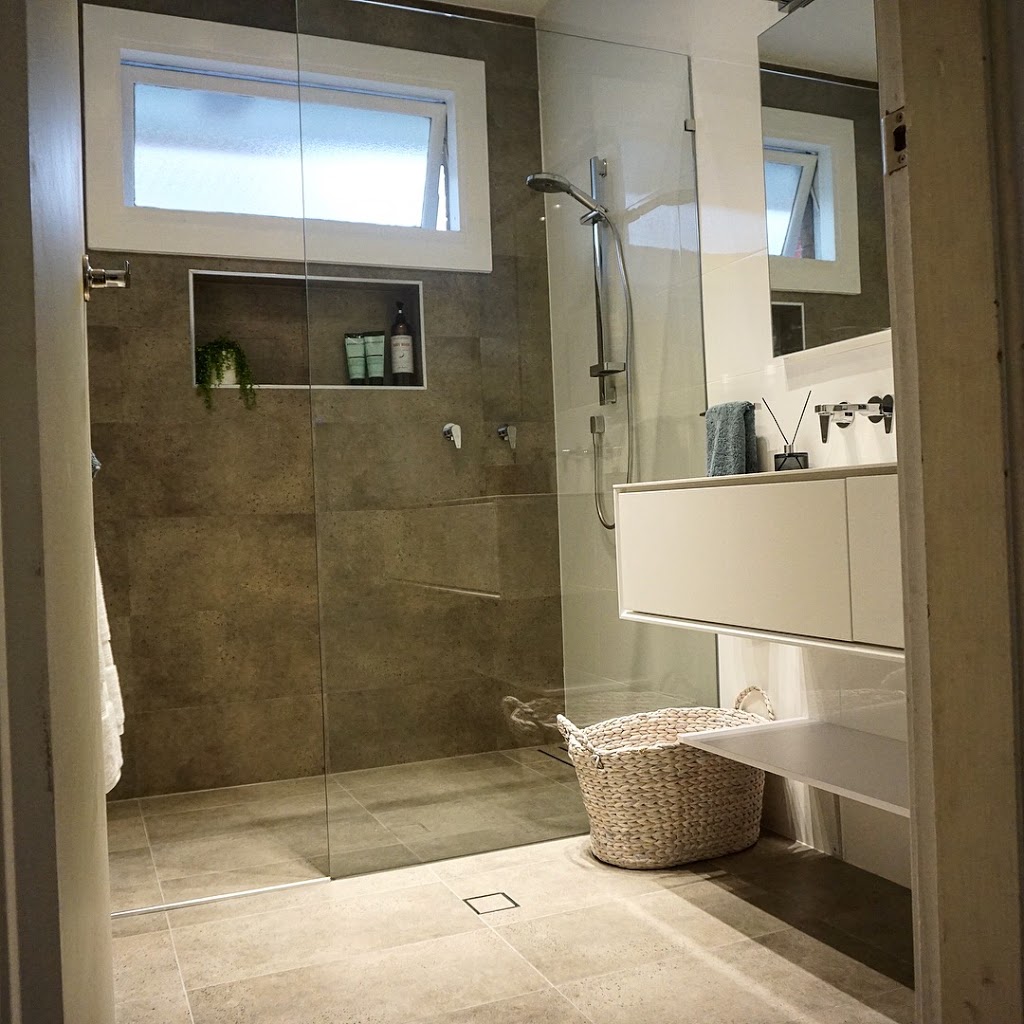 Dezigno Bathroom Renovations | 15 Meander Grove, Cameron Park NSW 2289, Australia | Phone: 0416 368 587
