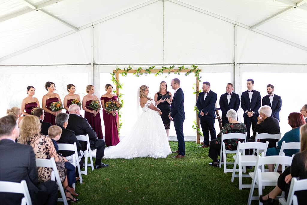 Hitched by Heidi | 4 Brewster St, Berwick VIC 3806, Australia | Phone: 0434 388 203