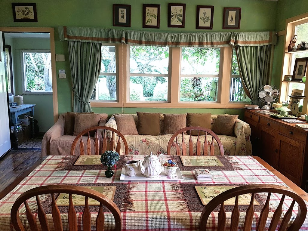 Secret Garden Cottage | 12 Mort St, Katoomba NSW 2780, Australia | Phone: 0418 105 543