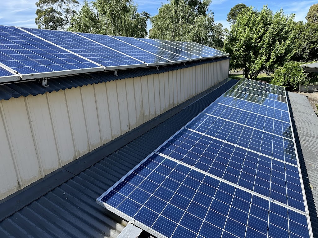 Lyrebird Outdoor Cleaning | 1615 Old Sale Rd, Buln Buln East VIC 3821, Australia | Phone: 0422 109 629