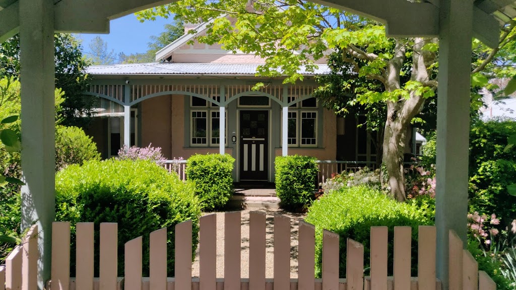 Maplewood Holiday house | lodging | 36 Balmoral Rd, Leura NSW 2780, Australia