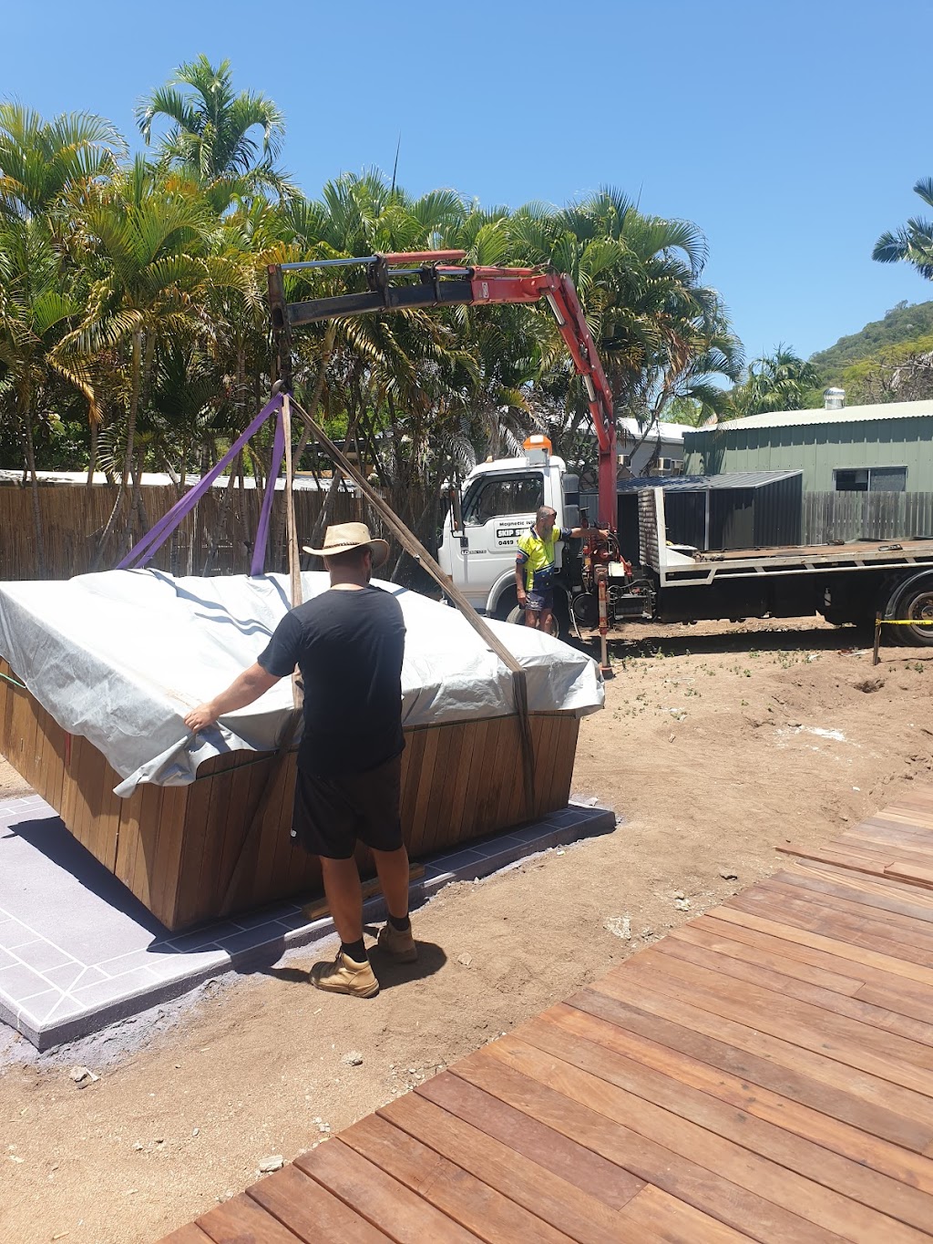 Magnetic Island Skip Service | 37 Picnic St, Picnic Bay QLD 4819, Australia | Phone: 0419 124 778