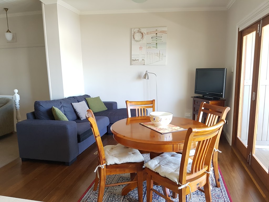 Newcastle Terraces & Apartments - Vista Apartment | Unit 1/48 Tyrrell St, The Hill NSW 2300, Australia | Phone: 0419 611 854