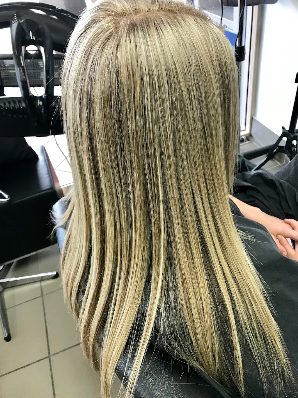Altered Images Hair And Beauty | hair care | 3/216 Shaw Rd, Wavell Heights QLD 4012, Australia | 0732606445 OR +61 7 3260 6445