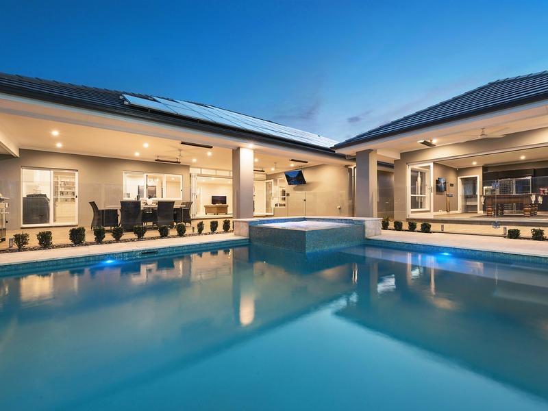 Watershed Pools | 43a Squires Cres, Coledale NSW 2515, Australia | Phone: 0409 247 443