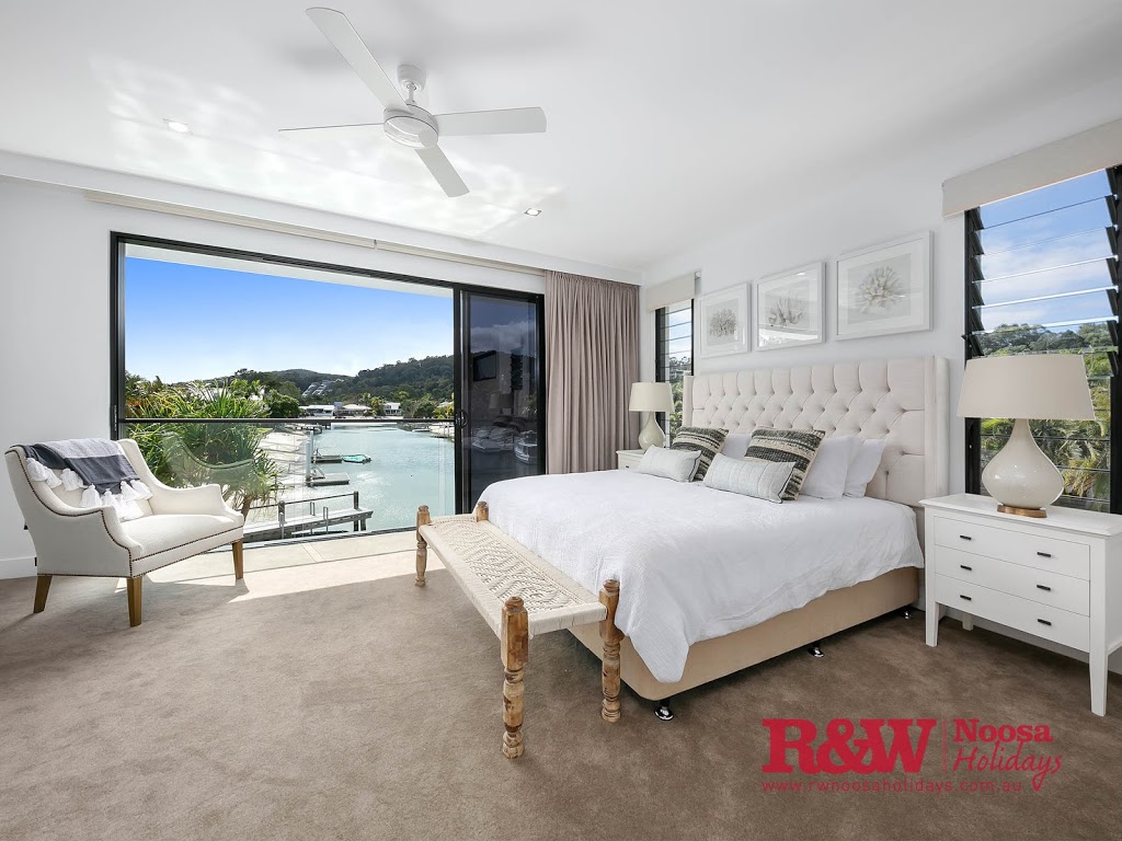 9 Ravenwood - RW Noosa Holidays | lodging | 9 Ravenwood Dr, Noosa Heads QLD 4567, Australia | 0754480966 OR +61 7 5448 0966