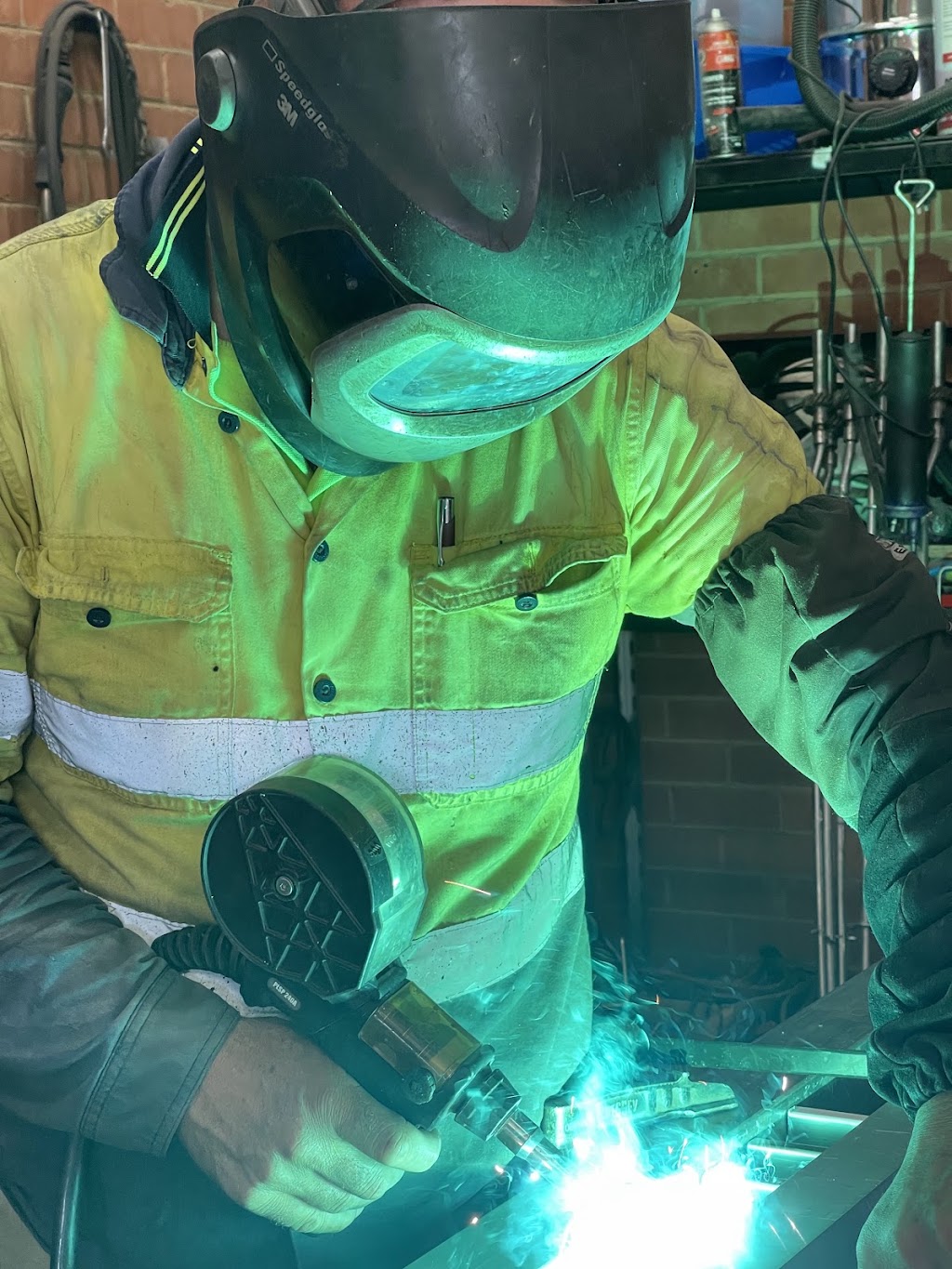 Welding-services-fabrication | 4 Louise Ave, Ingleburn NSW 2565, Australia | Phone: 0432 187 439