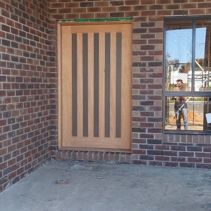 Summit Doors | 26 Culverlands St, Heidelberg West VIC 3081, Australia | Phone: 0430 026 107