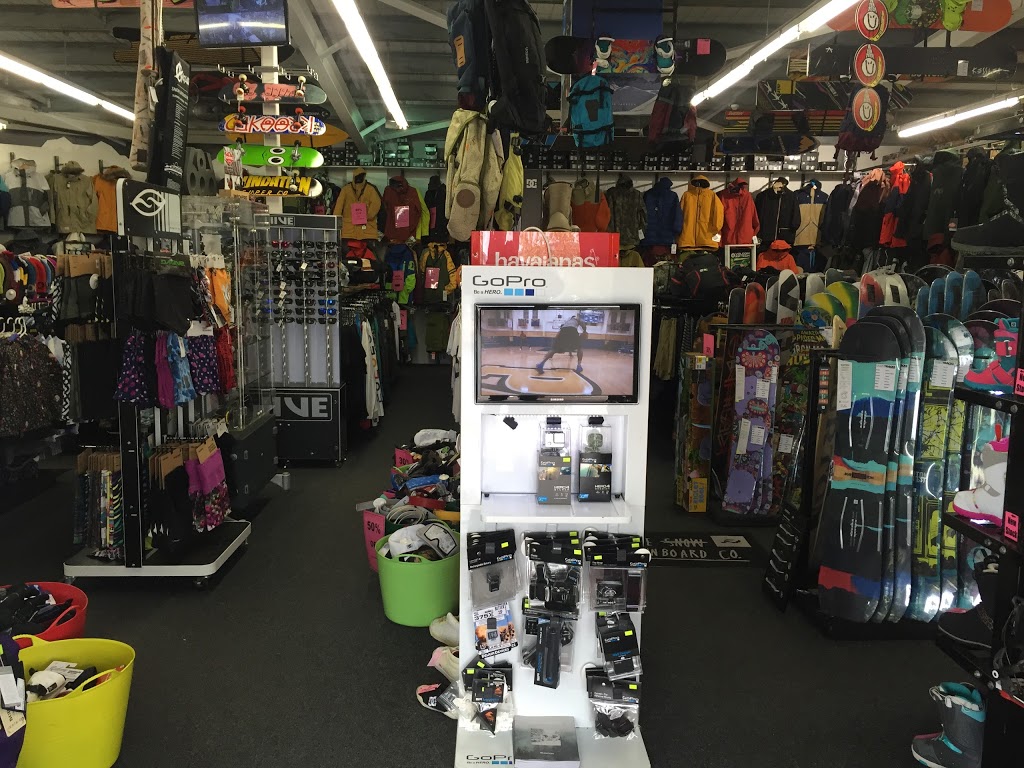 First Tracks Snowboards | store | 1/131 Snowy River Ave, 1A Nuggets Crossing, Jindabyne NSW 2627, Australia | 0264561788 OR +61 2 6456 1788