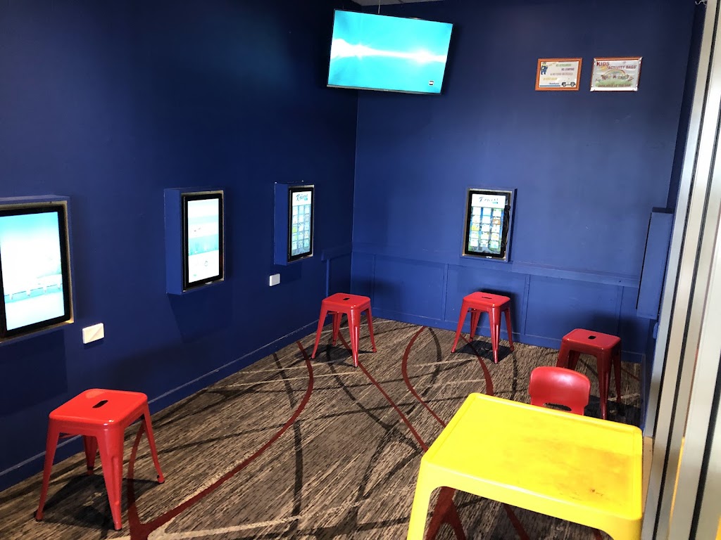 PADDLES AT NEPEAN ROWERS | 32 Bruce Neale Dr, Penrith NSW 2750, Australia | Phone: (02) 4731 2255