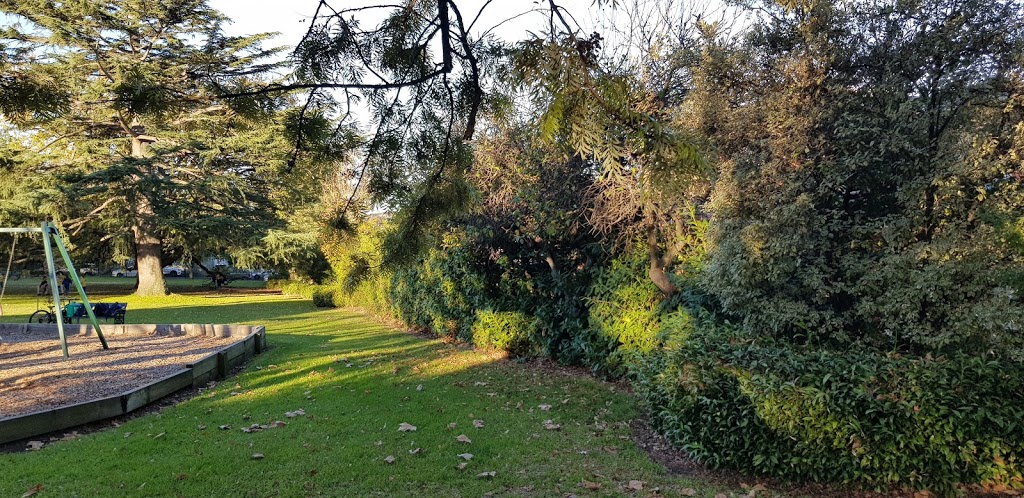 Bowen Gardens | park | 95 Bowen St, Camberwell VIC 3124, Australia