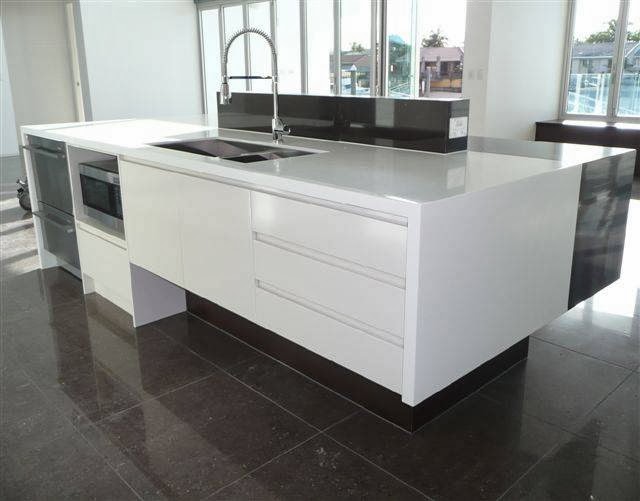 Kitchens R Us | home goods store | 14 Technology Dr, Warana QLD 4575, Australia | 0754936075 OR +61 7 5493 6075