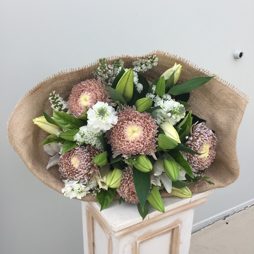 Balashi Flowers Winner of the 2018 Customer Service- NBA Awards  | florist | 1130 Yan Yean Rd, Doreen VIC 3754, Australia | 97178134 OR +61 97178134