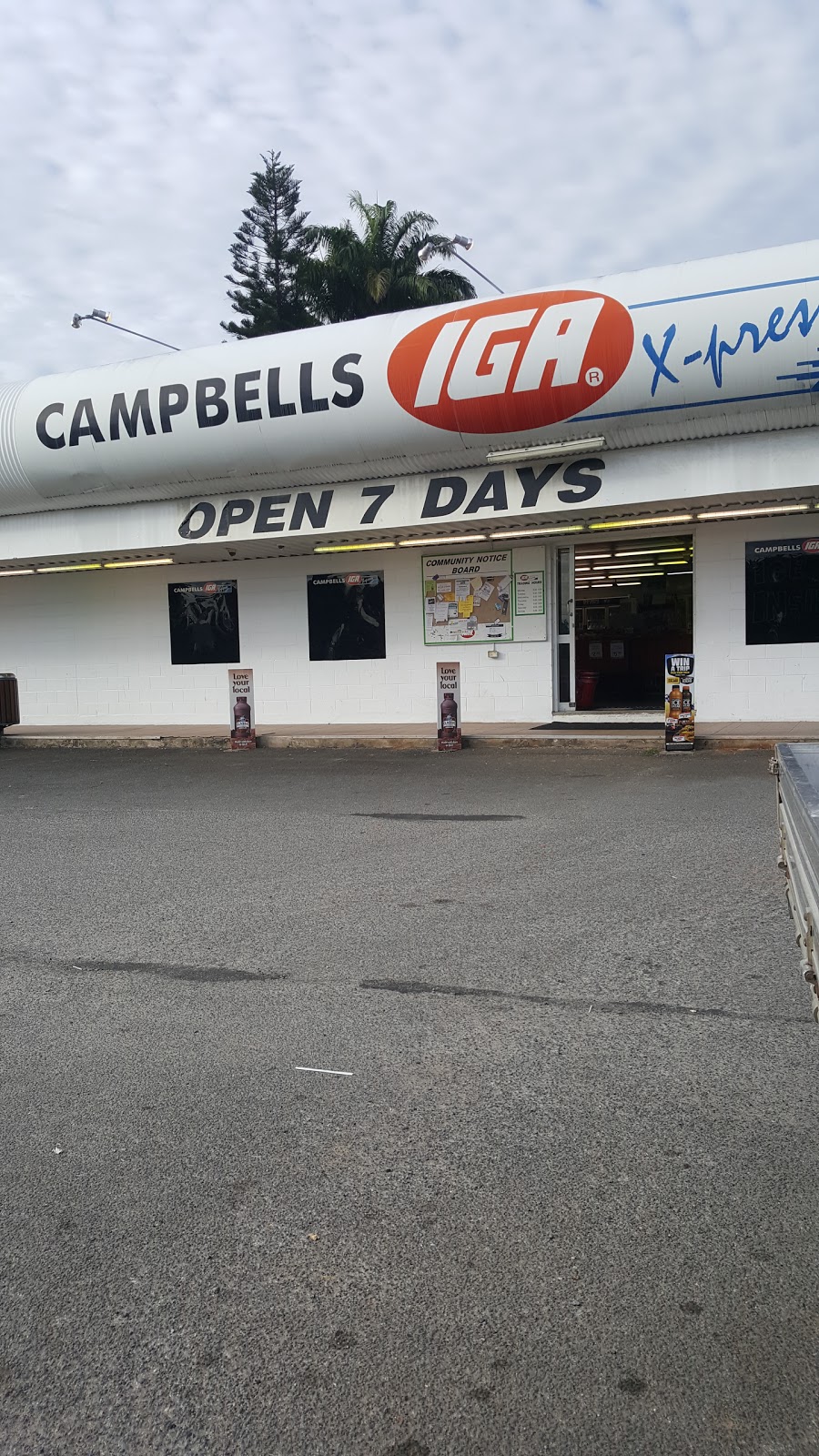 Campbells IGA X-press | supermarket | 193 Swallow St, Mooroobool QLD 4870, Australia | 0740323054 OR +61 7 4032 3054