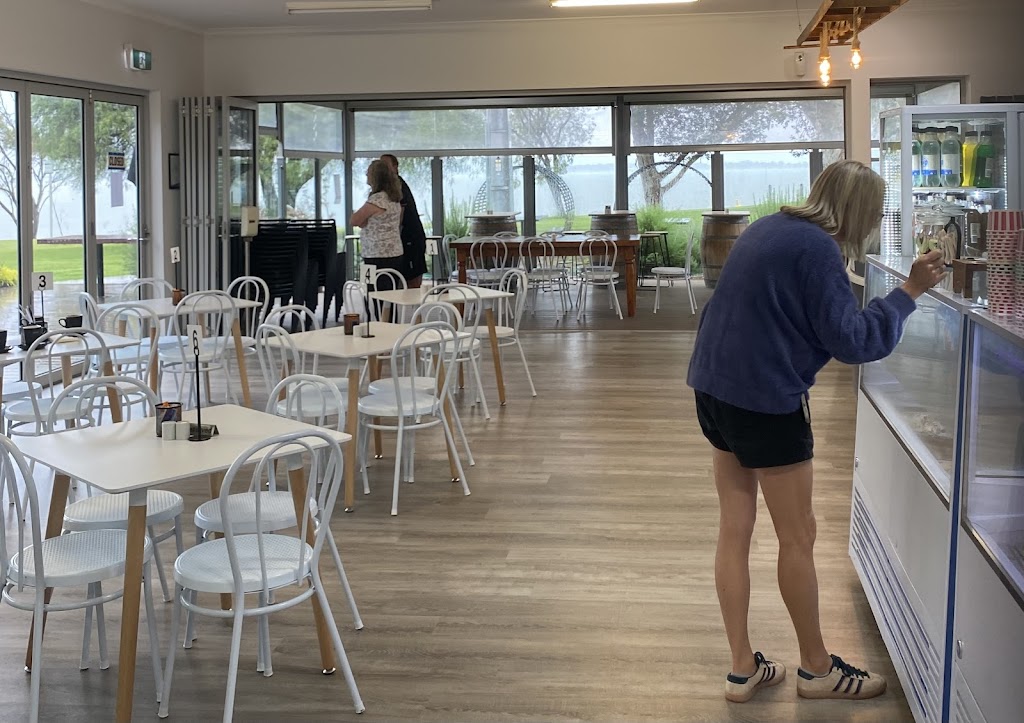 Catalina Grill House | 12 Willakool Dr, Lake Boga VIC 3584, Australia | Phone: 0475 264 594