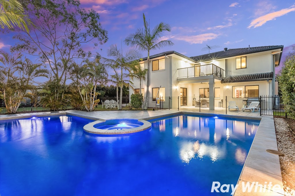 Ray White: Real Estate Agents Murrumba Downs | real estate agency | Murrumba Downs Shopping Centre - Shop 12 Cnr Dohles Rocks Rd &, Goodrich Rd W, Murrumba Downs QLD 4503, Australia | 0734918850 OR +61 7 3491 8850