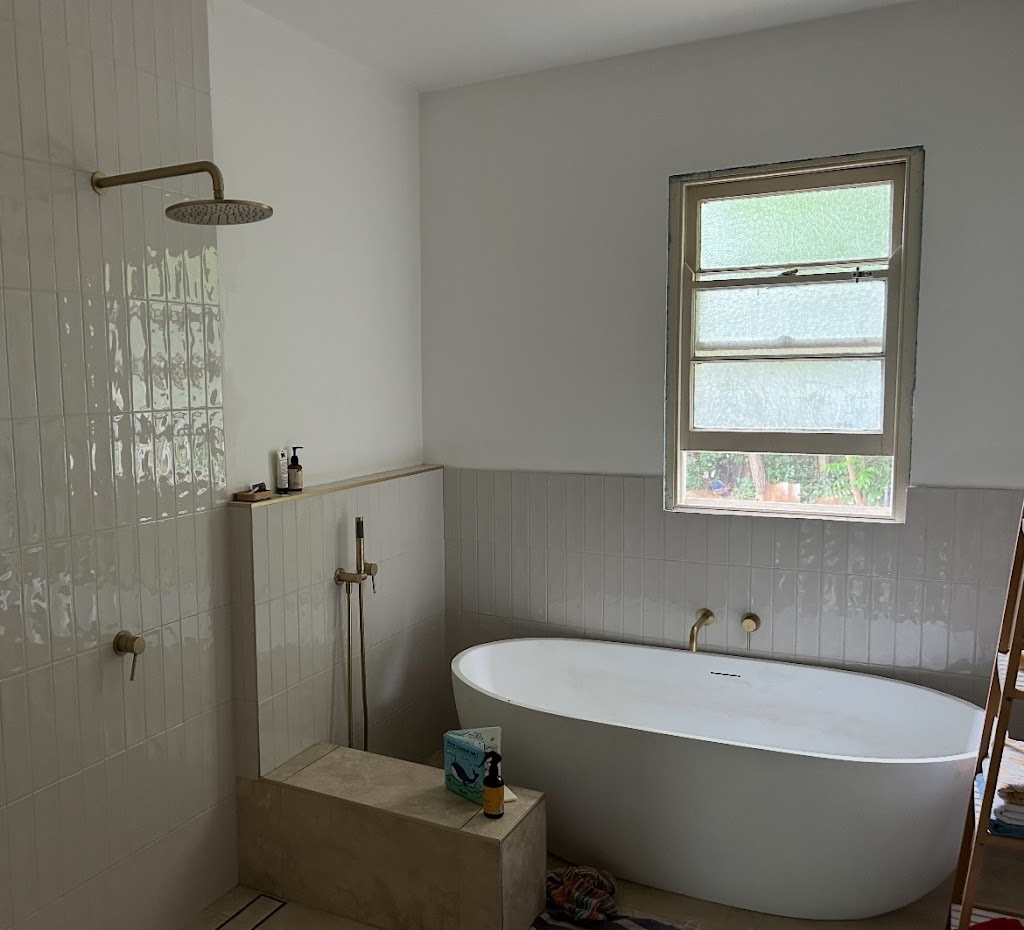 Bathurst Bathroom Solutions | 10 Hobson Cl, Eglinton NSW 2795, Australia | Phone: 0494 399 423