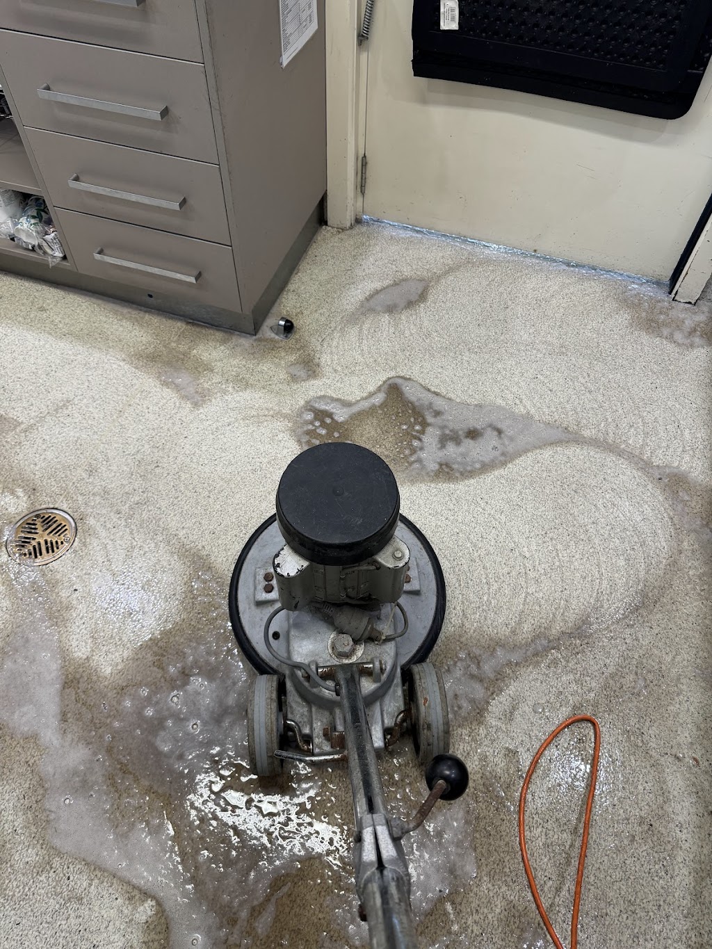 East Coast Total Cleaning | 16-18 Wilhelm St, Loch Sport VIC 3851, Australia | Phone: 0422 444 479