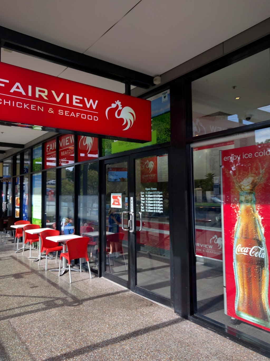 Fairview Chicken & Seafood | restaurant | 325 Hancock Rd, Fairview Park SA 5126, Australia | 0882513322 OR +61 8 8251 3322