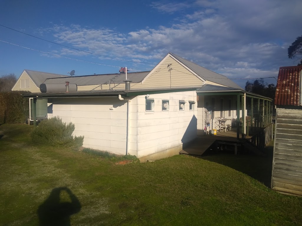 Homeleigh | 15 Gelantipy Rd, Buchan VIC 3885, Australia