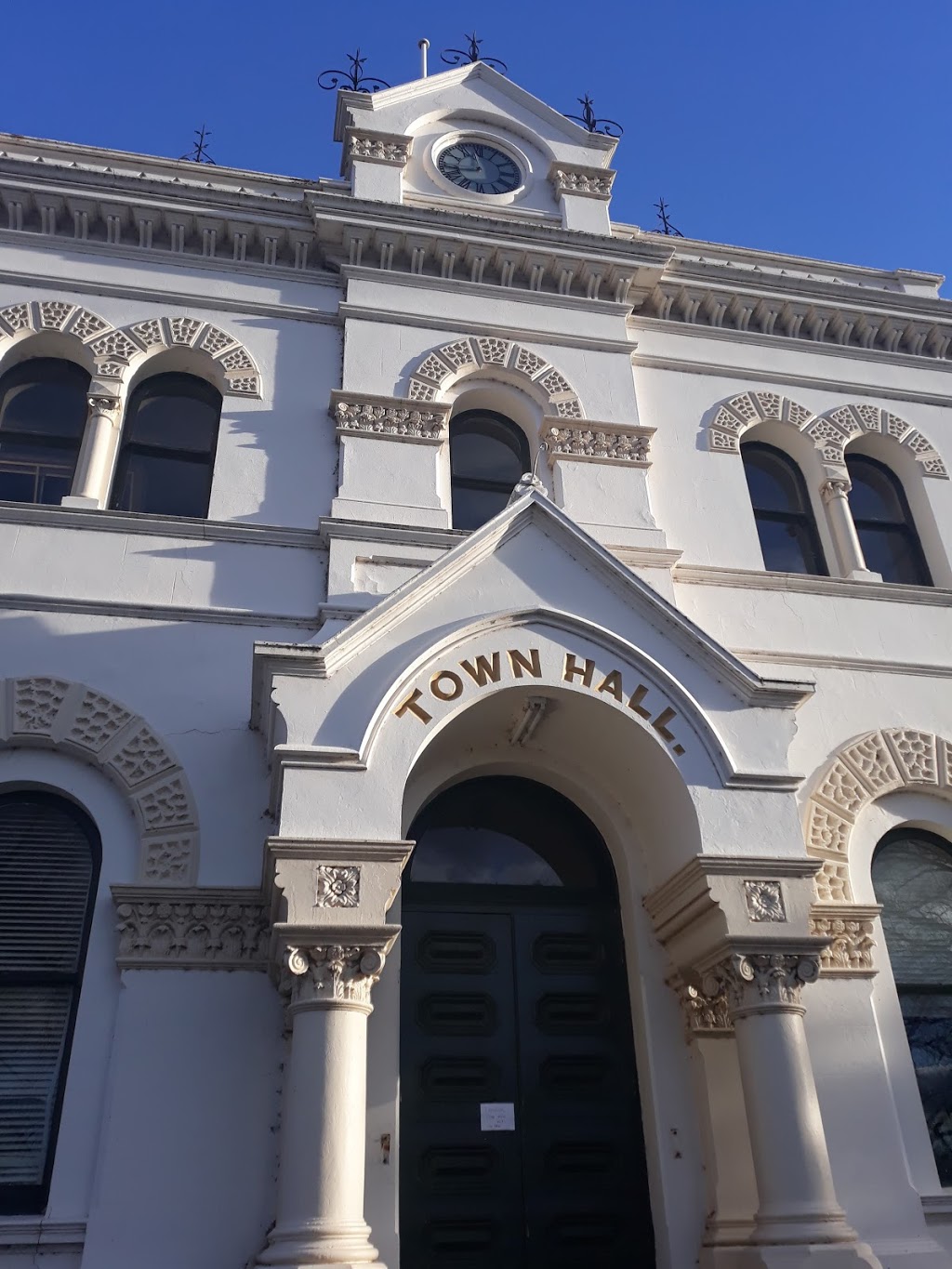 Clunes Town Hall | 98 Bailey St, Clunes VIC 3370, Australia