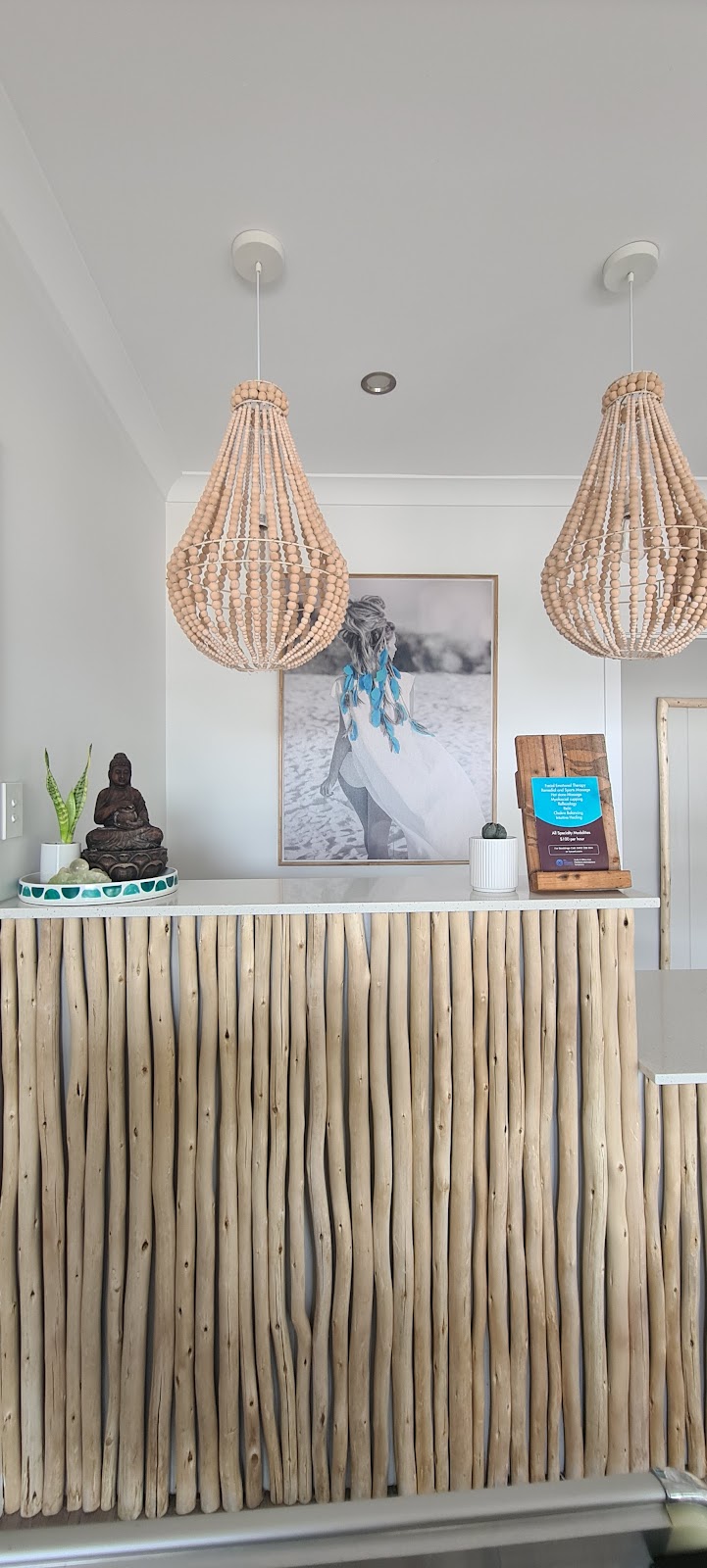 Lu Cork Massage and Body Therapies | Ste 26/14 Henry Lawson Dr, Terranora NSW 2486, Australia | Phone: 0402 338 664
