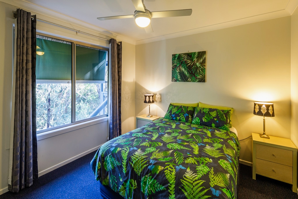 Grasstrees Holiday House | lodging | 24 Pindari Dr, Dunbogan NSW 2443, Australia | 0416128545 OR +61 416 128 545