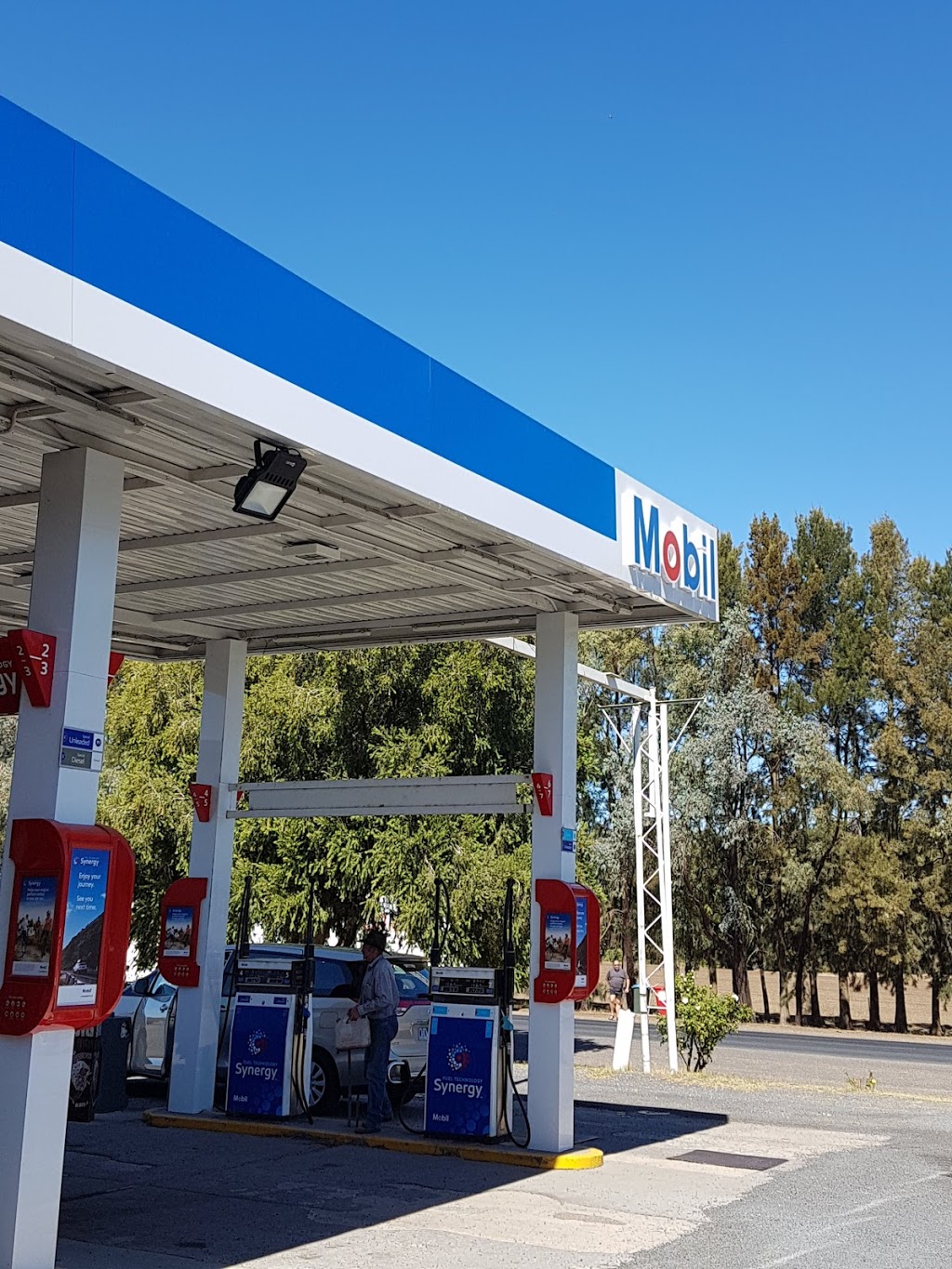 mobil | gas station | 150 Riverside Dr, Jugiong NSW 2726, Australia | 0269454276 OR +61 2 6945 4276