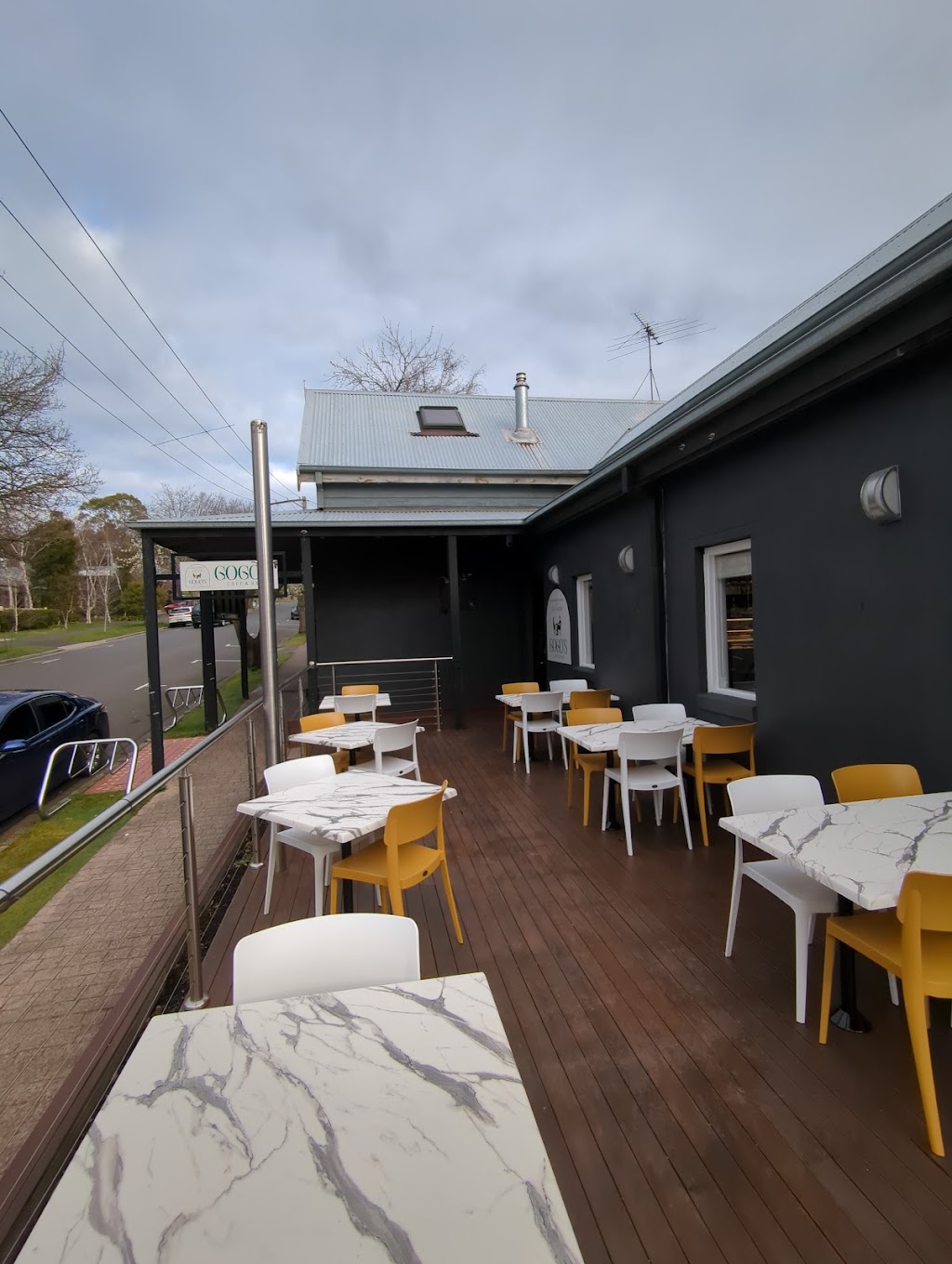 Gogos cafe & Bar | 40 Victoria St, Macedon VIC 3440, Australia | Phone: 0401 149 455