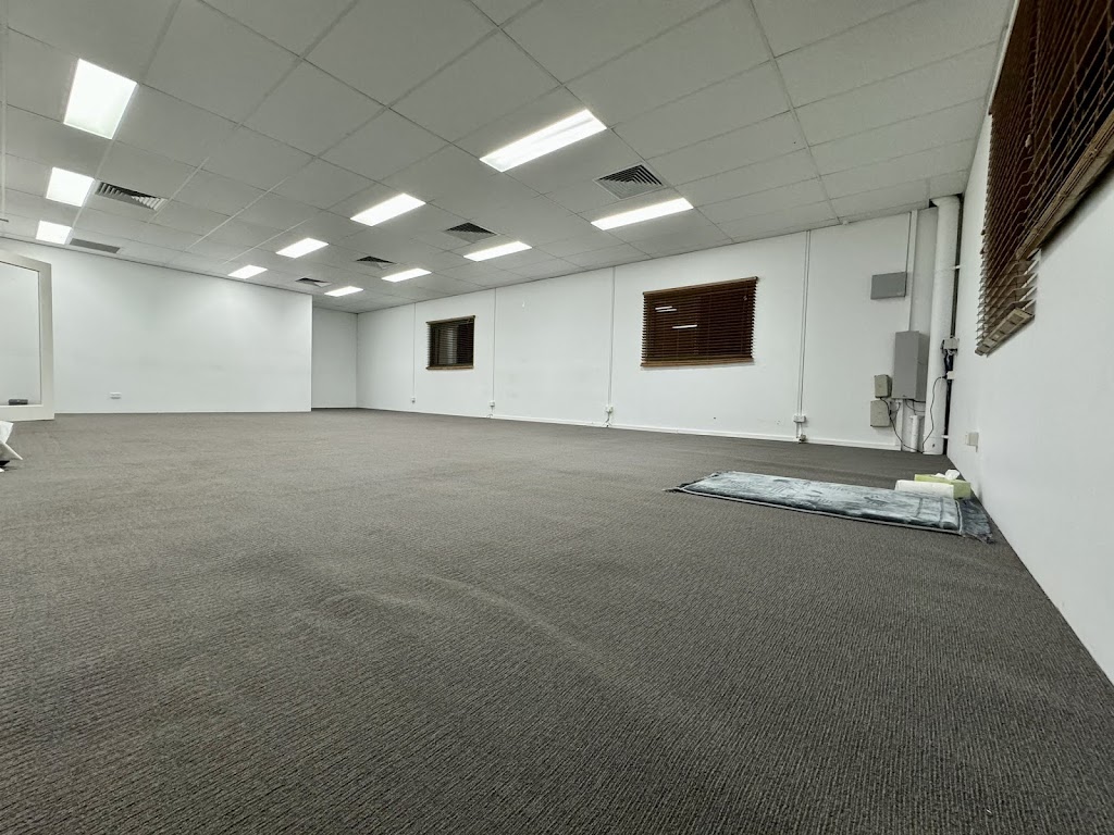 Al Tawhid Center Musalla | Shop F/1640 Camden Valley Wy, Leppington NSW 2179, Australia | Phone: 0421 574 069
