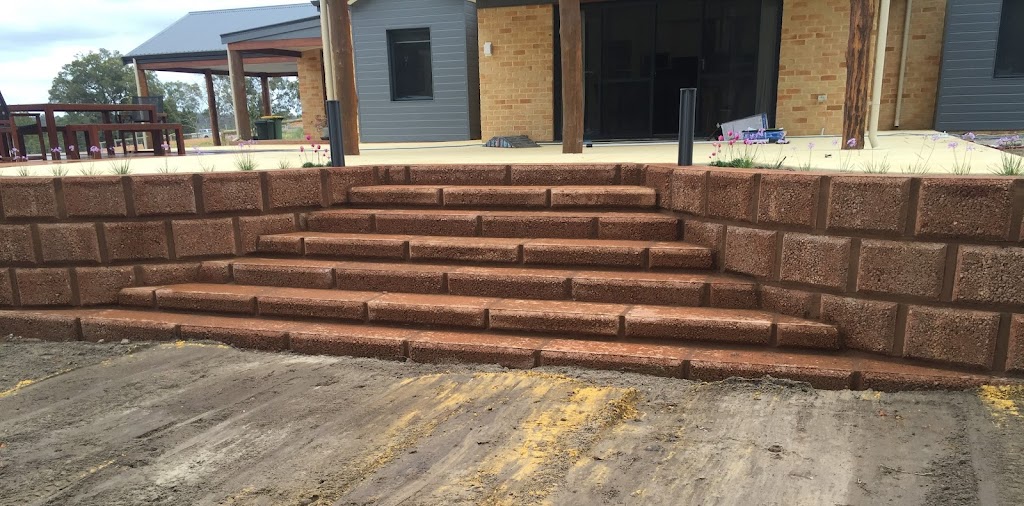 TMJ limestone retaining | 41 Barbarich Dr, Gidgegannup WA 6083, Australia | Phone: 0427 960 695