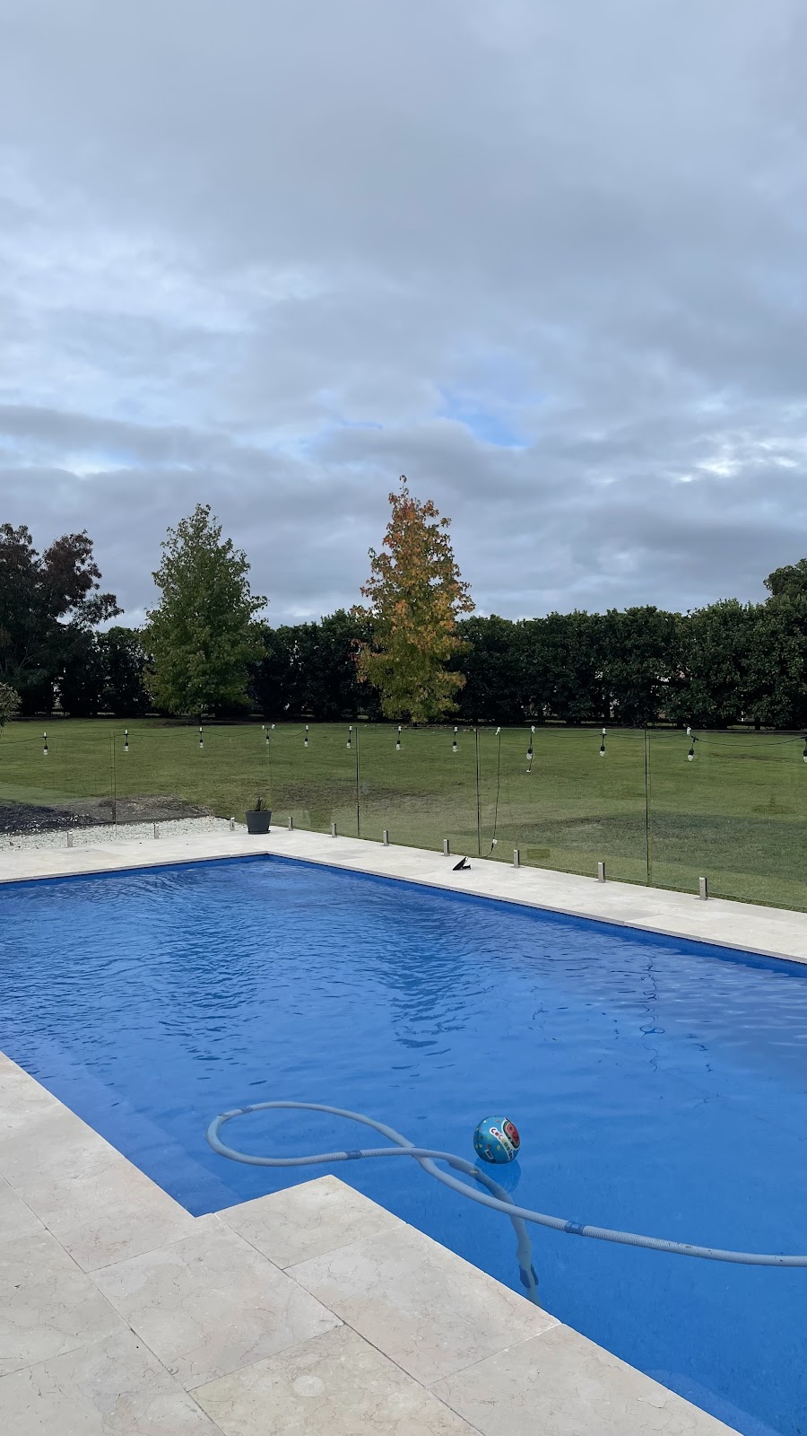 Hunter Holidays | 14 Valley View Pl, Nulkaba NSW 2325, Australia | Phone: 0402 768 103